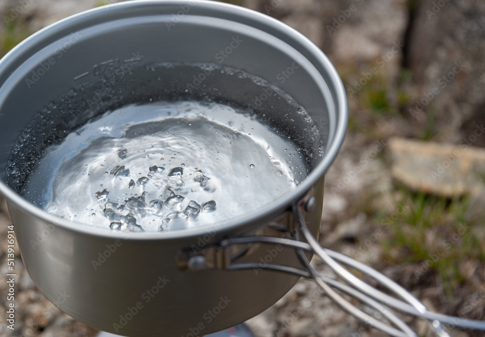 自然の中でお湯を沸かす 自然の中でお湯を沸かす