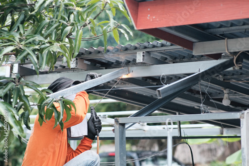 welding metal roof