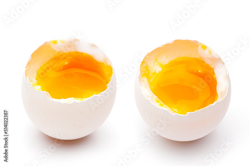 Zwei Weiche geöffnete Eier