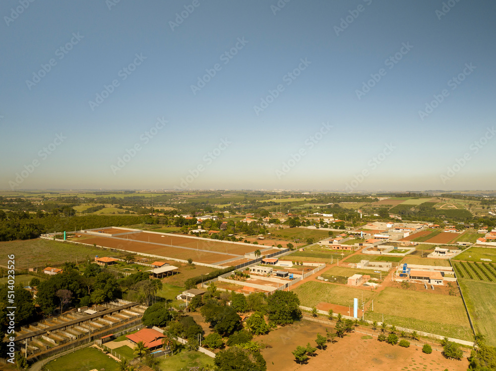 Foto aérea de um campo agricola em Limeira, São Paulo