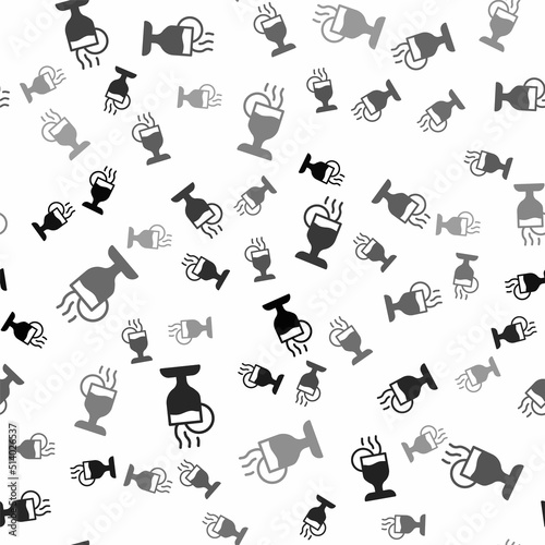 Black Mulled wine with glass of drink and ingredients icon isolated seamless pattern on white background. Cinnamon stick, clove, lemon slice. Vector