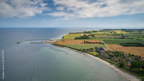 Fototapeta Naklejka Na Ścianę i Meble -  Luftaufnahme des Fährhafens der dänischen Ortschaft Ballen auf der Ostseeinsel Samsø
