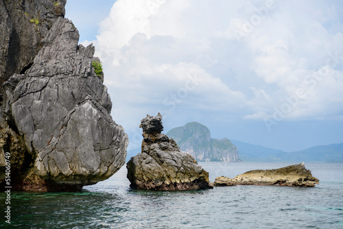 El Nido en la isla de Pinagbuyutan, vistas naturales del paisaje kárstico, acantilados. Palawan, Philippines. Viajes de aventura.