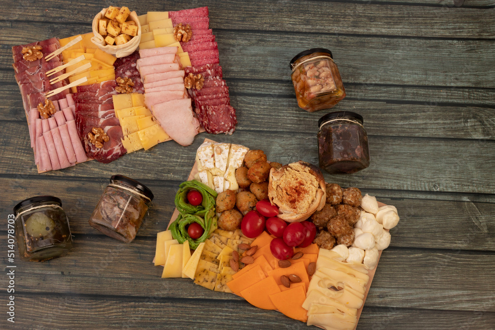 Fototapeta premium Cold meats and cheese delicious platter