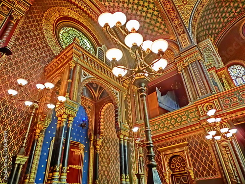 spanish synagogue photo