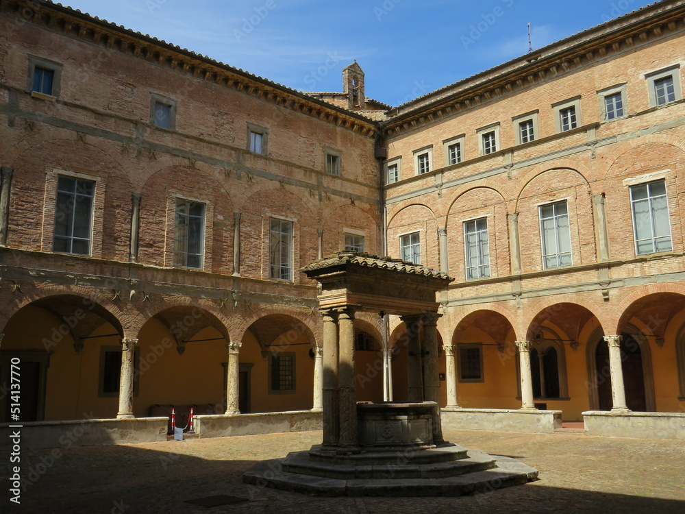 chiostro della Basilica di San Pietro, perugia, umbria, italia