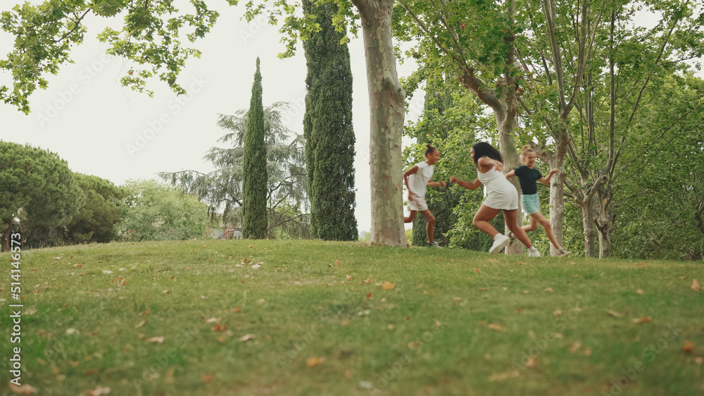 Αυτοκόλλητο Three girls friends pre-teenage playing Hide-and-seek