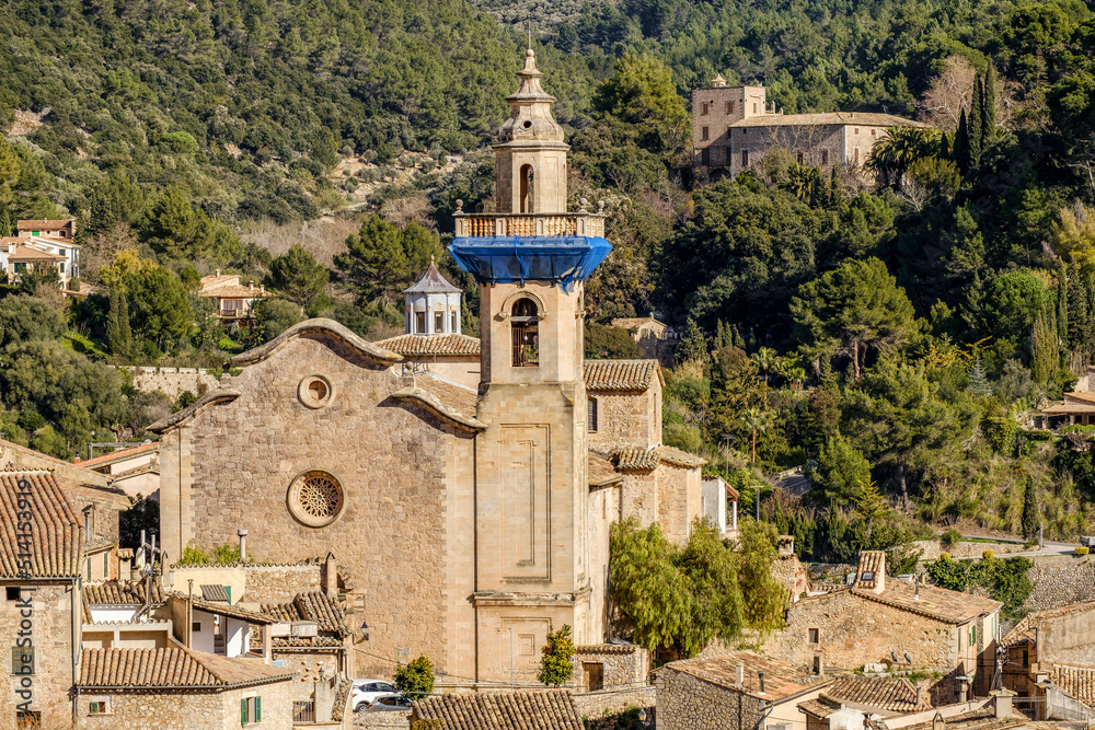 Parroquia de sant Bartomeu,  iniciada en 1235, gotica, Valldemossa, Mallorca, Balearic islands, spain