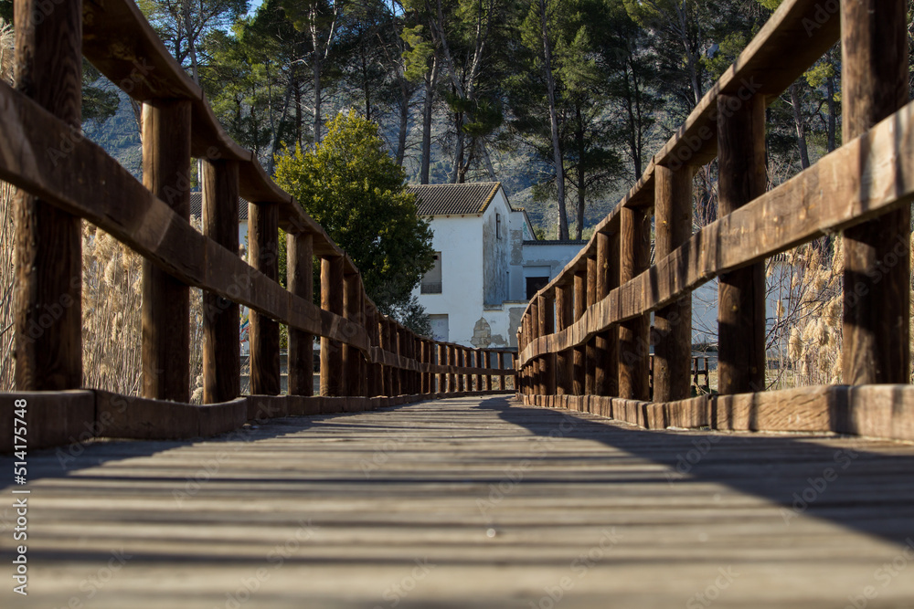 Puente de madera del observatorio de la Albufera de Gaianes Puente de madera del observatorio de la Albufera de Gaianes