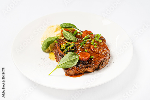 Ossobuco with mashed potatoes and sauce