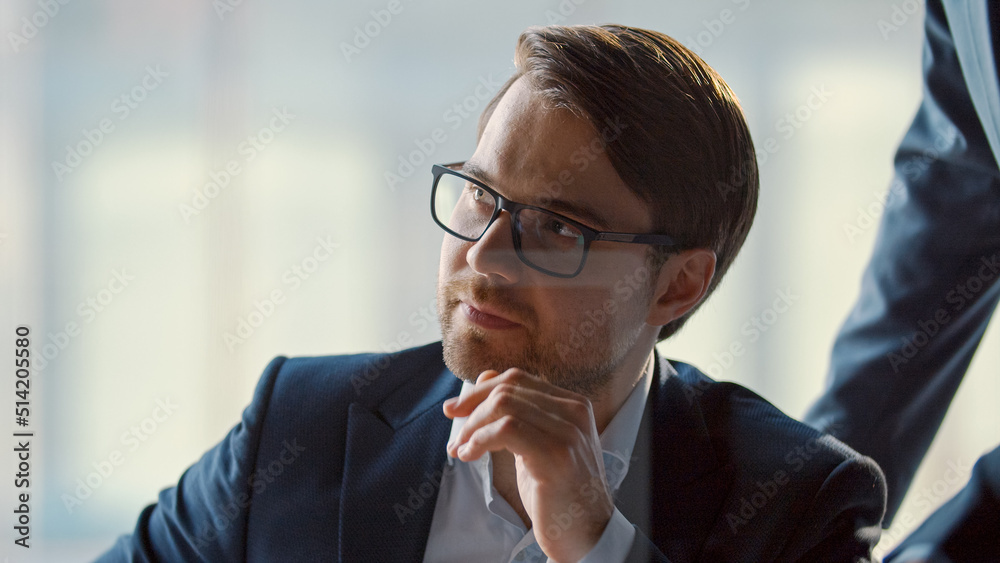 © AboutLife - Corporate leader offering to deliver strategy report
