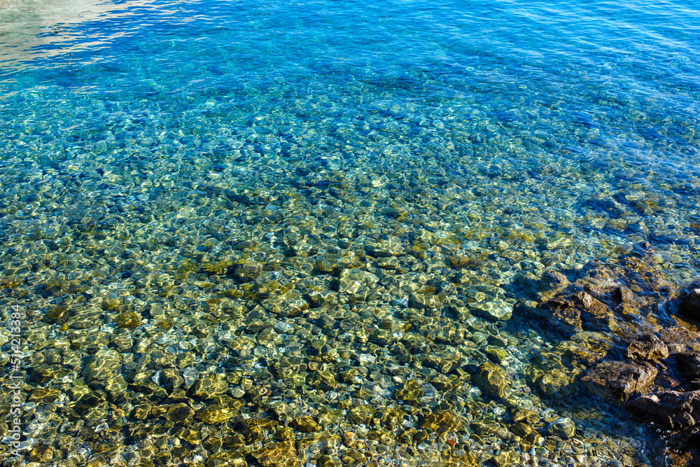 clean sea surface, bottom detail, sunny day, afternoon clean sea surface, bottom detail, sunny day, afternoon