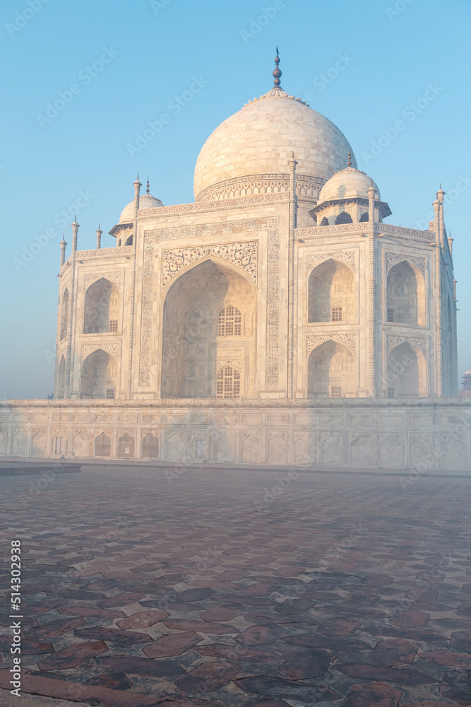 Exterior of the Taj Mahal in the early morning, Agra, Uttar Pradesh, India, Asia