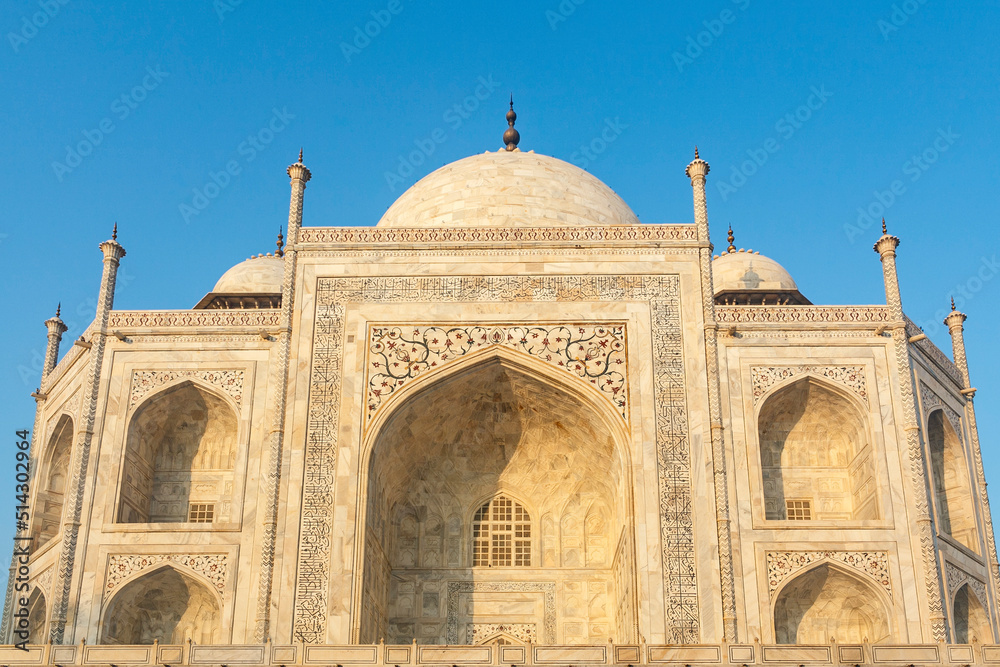 Exterior of the Taj Mahal in the early morning, Agra, Uttar Pradesh, India, Asia