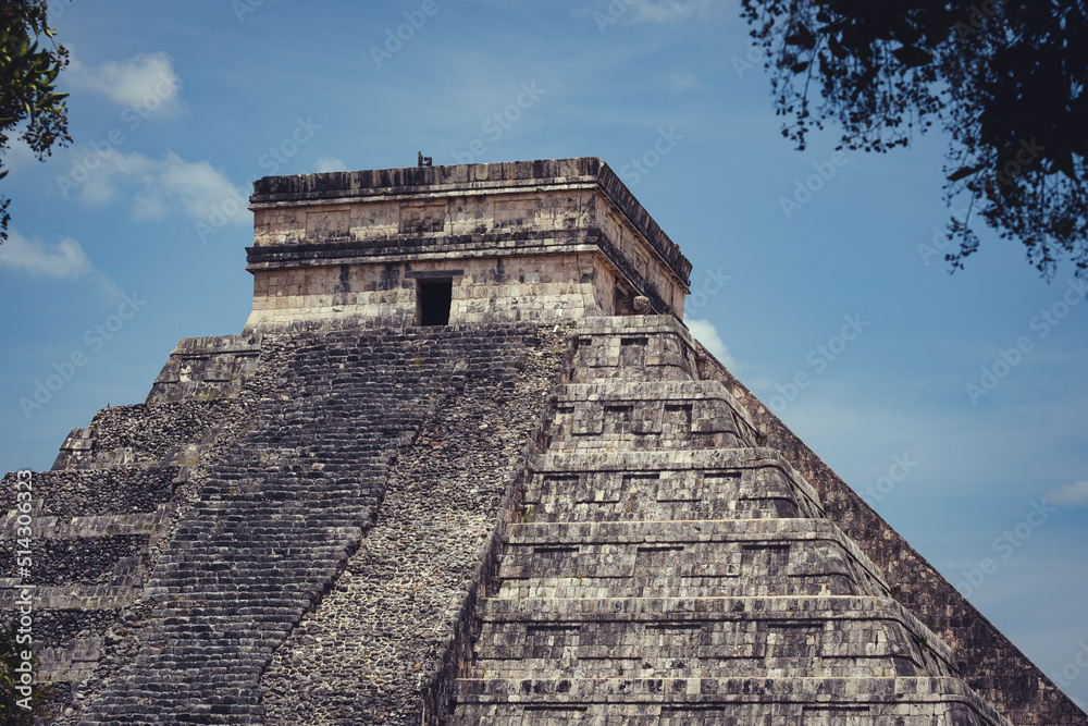 Mesoamerican Chichen Itza Temple Stairs Pyramid Archeological Yucatan Mexico Mayan Heritage Mesoamerican Chichen Itza Temple Stairs Pyramid Archeological Yucatan Mexico Mayan Heritage