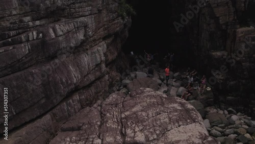 Wallpaper Mural Florianópolis - Pantano do Sul - Cave hiking Torontodigital.ca