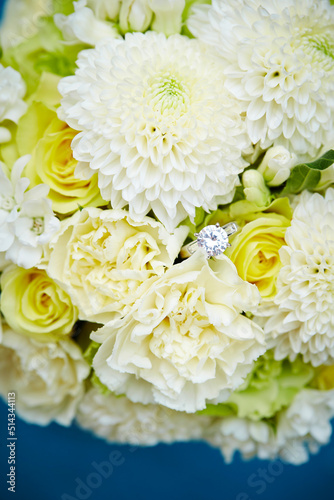 wedding bouquet and ring diamonds