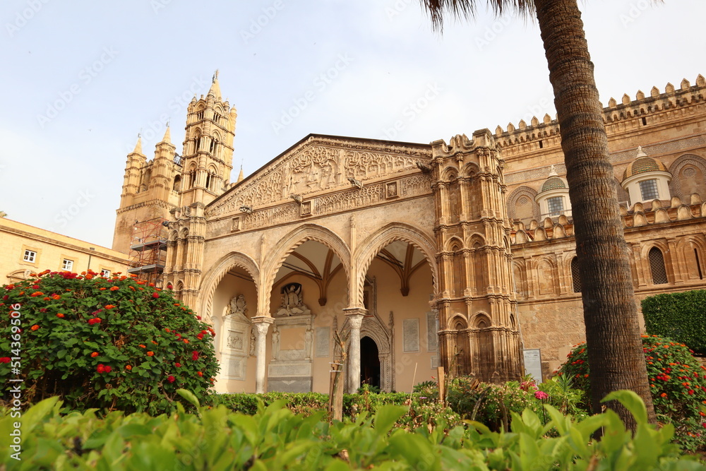 Obraz premium Palermo, Sicily (Italy): The Cathedral of Palermo dedicated to the Assumption of the Virgin Mary. UNESCO World Heritage Site