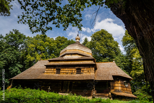 iglesia de madera, Ulucz, templo uniata construida en 1510-1659, valle del rio San, voivodato de la Pequeña Polonia, Cárpatos, Polonia, europe