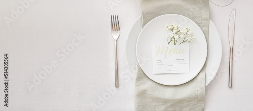 Beautiful table setting wit...