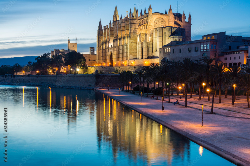 Fototapeta premium Catedral de Mallorca, Catedral-Basílica de Santa María , siglo XIV, Monumento Histórico-artístico, Palma de Mallorca ,Mallorca, balearic islands, spain, europe