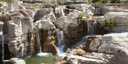 Obraz na płótnie Panorama sur la cascade de la rivière la Cèze dans le Gard