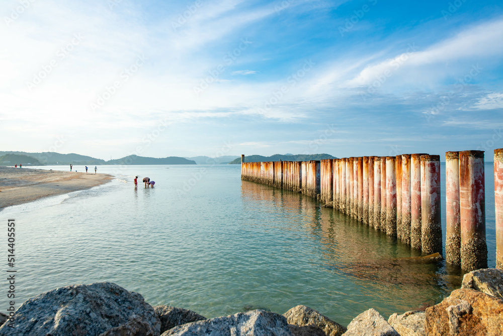 Fototapeta premium A beautiful view of Pantai Cenang Beach in Langkawi, Malaysia.