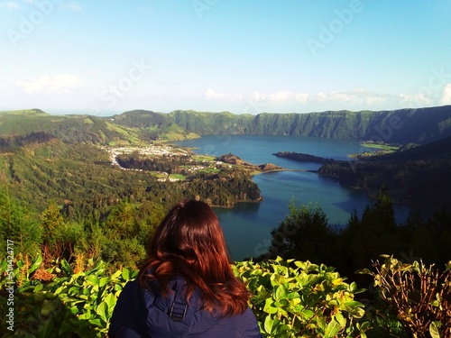 Obraz na płótnie woman in the mountains w salonie