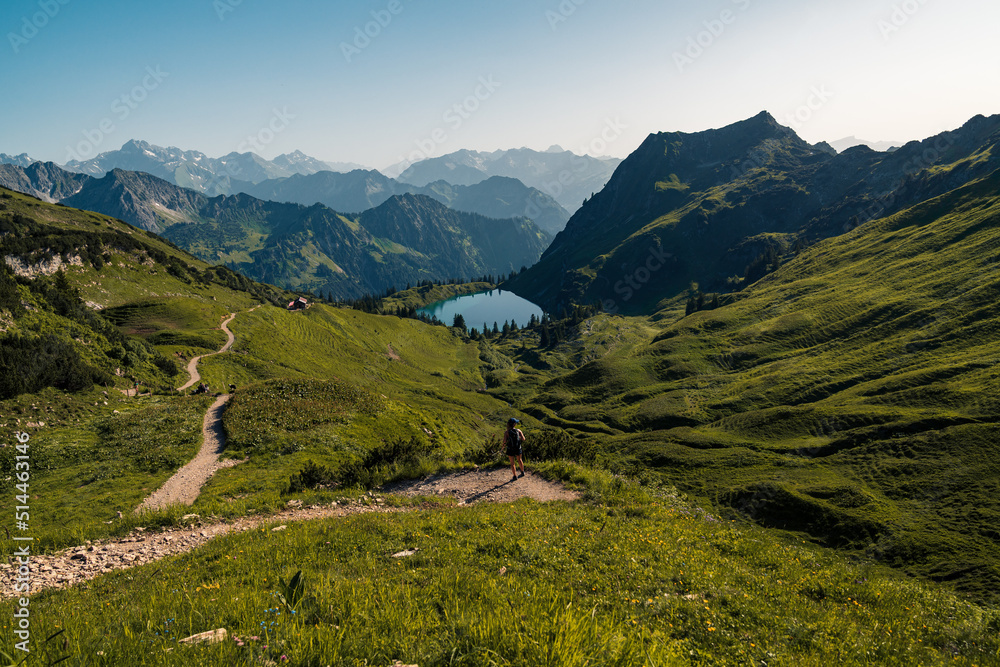 Seealpsee in den bayerischen Alpen, Allgäu, Bergpanorama