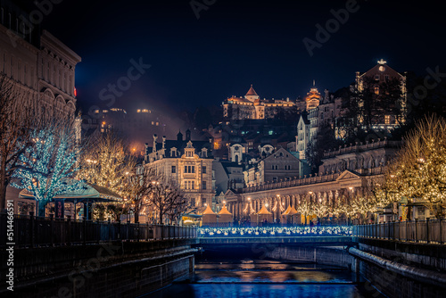Fotografie, Obraz Christmas-decorated Streets Of Winter Karlovy Vary