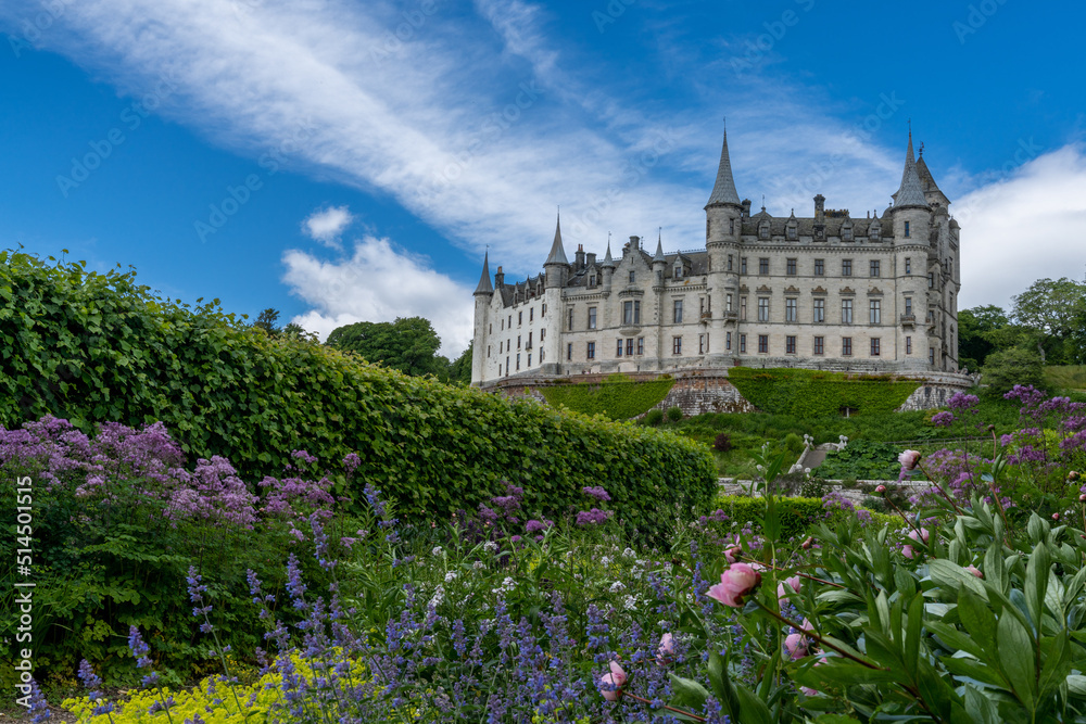 Fototapeta premium view of Dunrobin Castle and Gardens in the Scottish Highlands