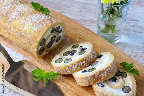 Fotografi Homemade Blueberry Swiss roll,