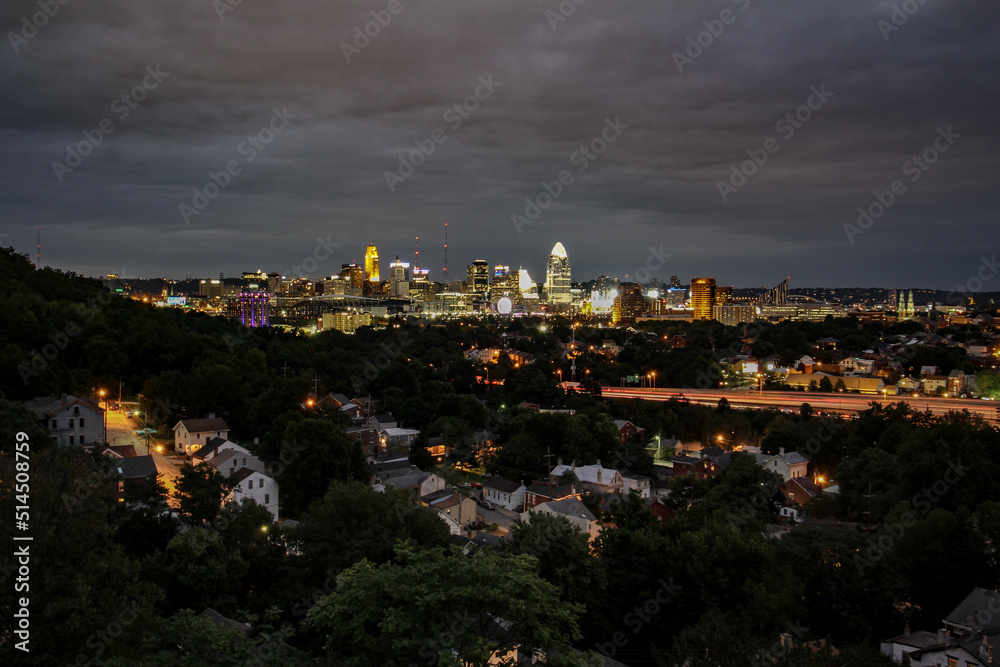 Obraz premium Cincinnati At Night