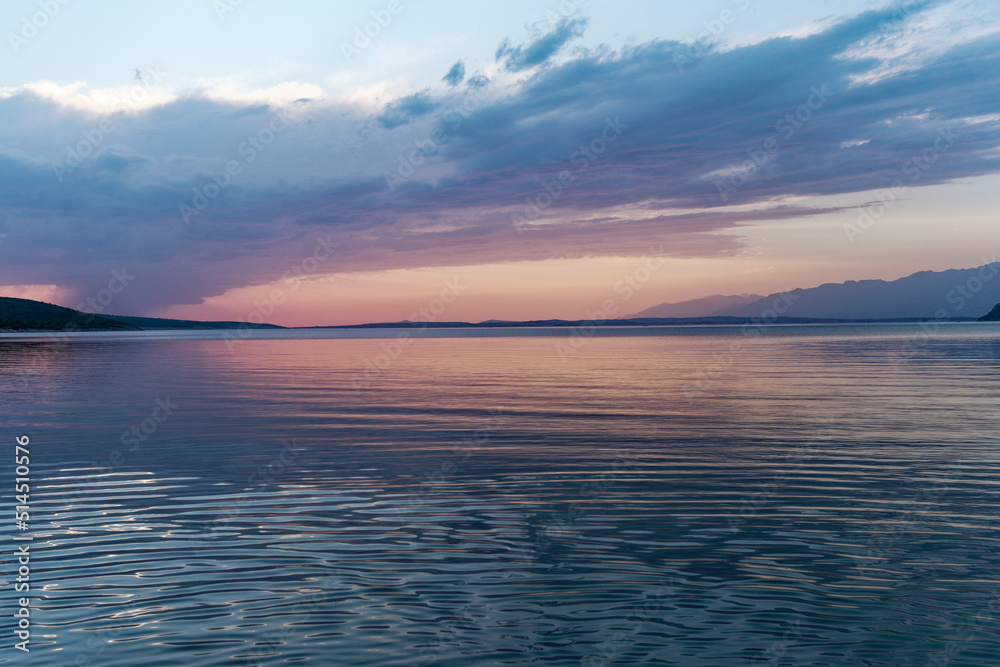 Fototapeta premium Wonderful sunset over the ocean 