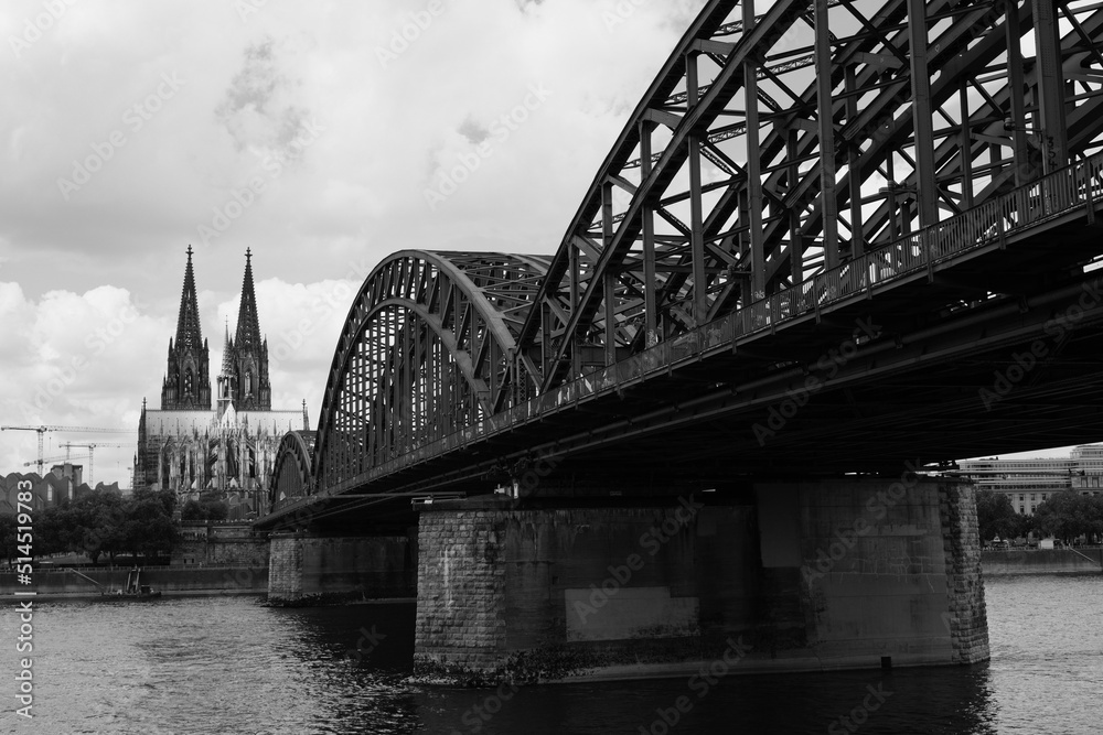 Brücke über den Rhein bei Köln
