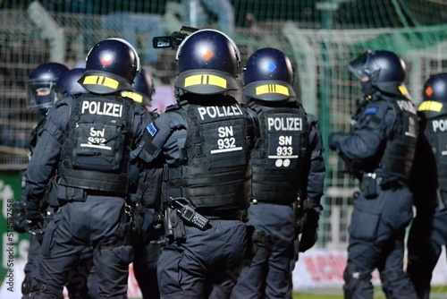 Bereitschaftspolizei im Fussballstadion