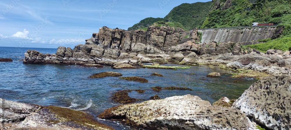 Φωτογραφία Strange rocks and rocks stretching hundreds of meters, can be said to be Bamboo Shoot Rock, Ice Cream Rock, Sea Dog Rock, etc
