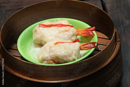 Dim Sum Shrimp, is a type of traditional Chinese cuisine, the texture is soft and semi-transparent with the stuffing of peeled shrimp. The type of dimsum that is usually a bone of contention.