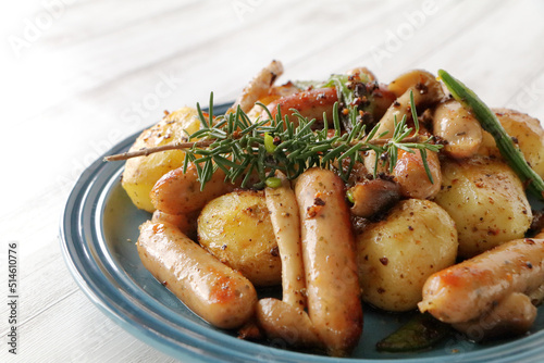 美味しそうなジャーマンポテト（ドイツ料理）