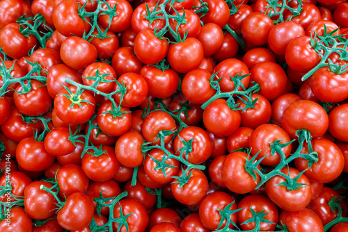 tomatoes background © ontronix