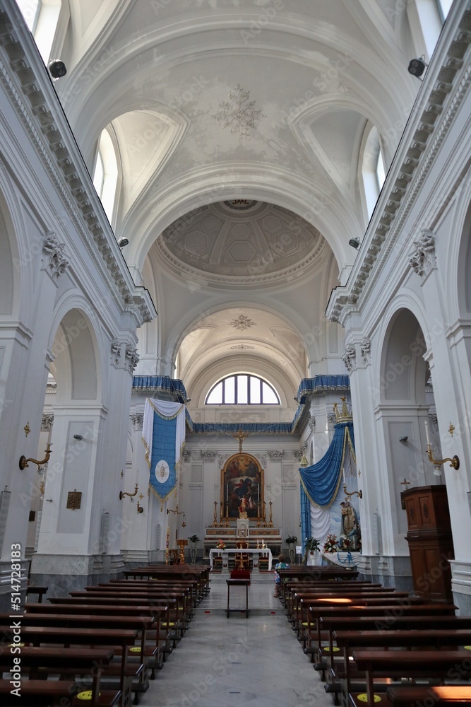 Ischia - Navata centrale della Chiesa di Santa Maria di Portosalvo