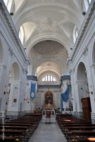 Ischia - Navata centrale della Chiesa di Santa Maria di Portosalvo