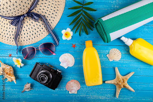 Wallpaper Mural Everything for a beach holiday. Torontodigital.ca