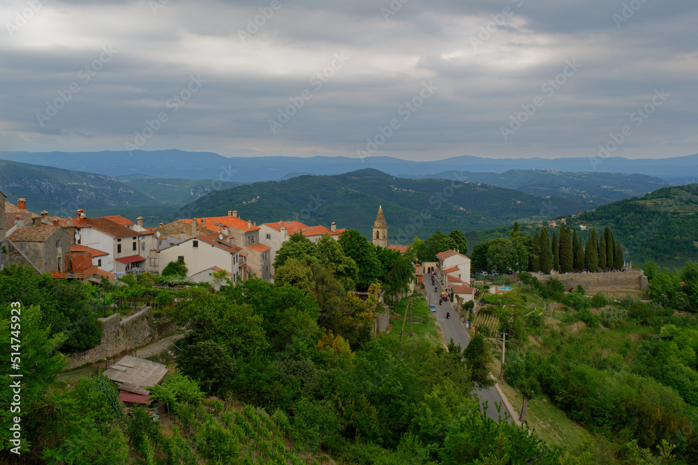 Village perché de Croatie : Motovun