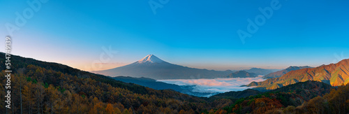 西川林道より雲海の富士山を望む © Yojiro Oda