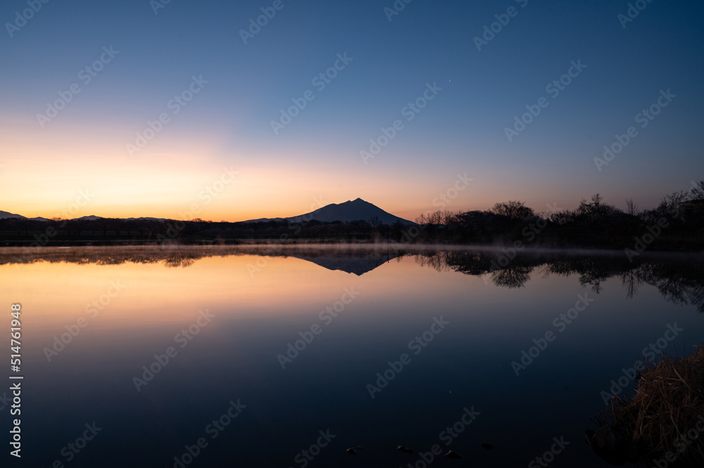 茨城　日の出前の筑波山
