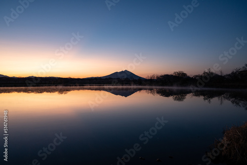 茨城　日の出前の筑波山 © koichi