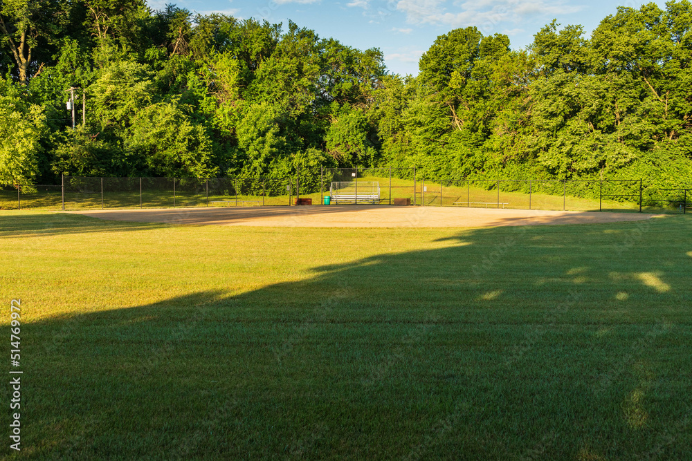 Obraz premium looking in towards Homeplate of this baseball field from centerfield viewpoint