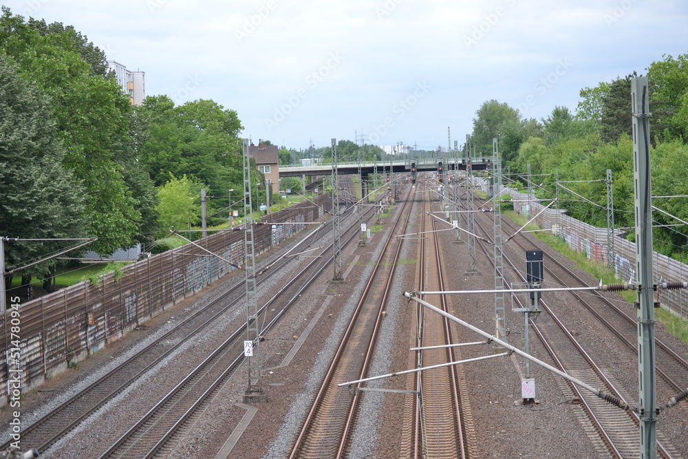 several tracks for trains that are next to each other