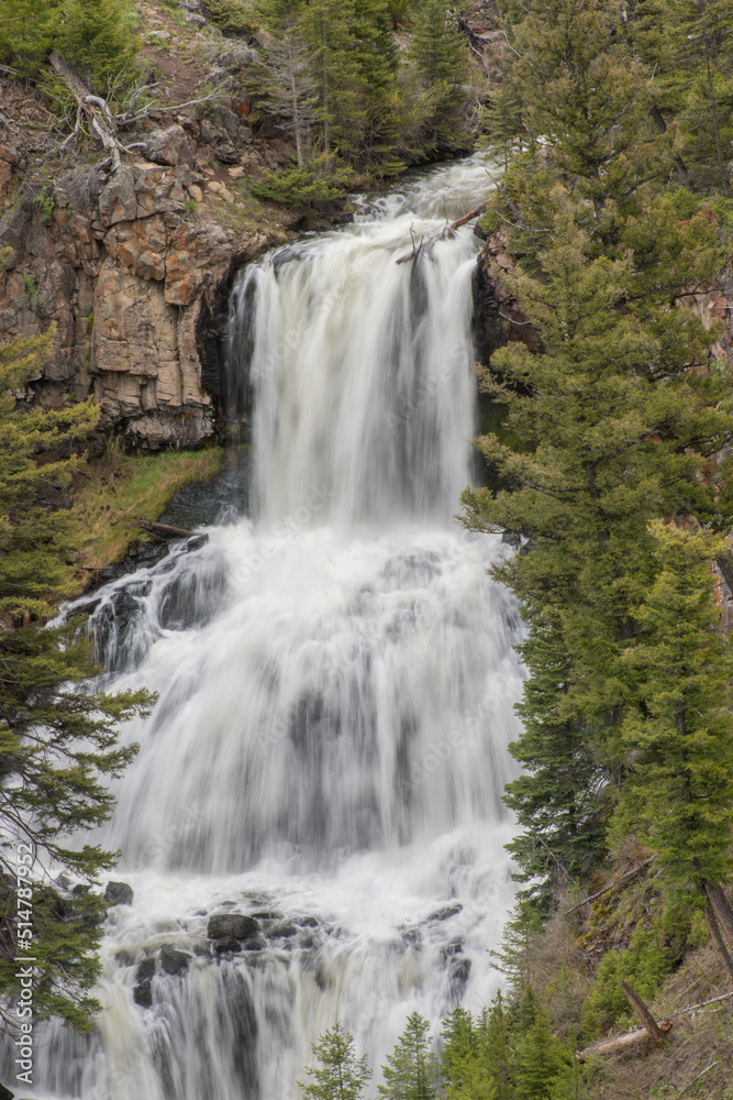 Obraz premium Upper section of Undine Falls, Yellowstone National Park